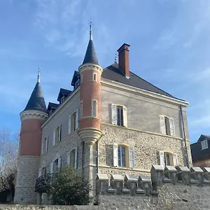 Chateau De Saint-genix Guest house