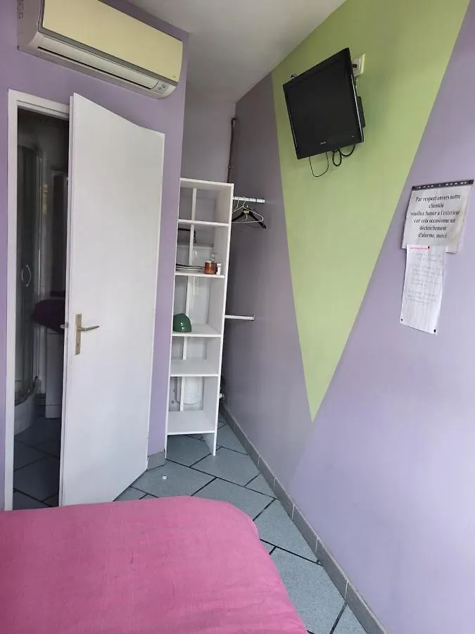 Auberge De L'Europe Saint-Quentin-Fallavier 2*,
