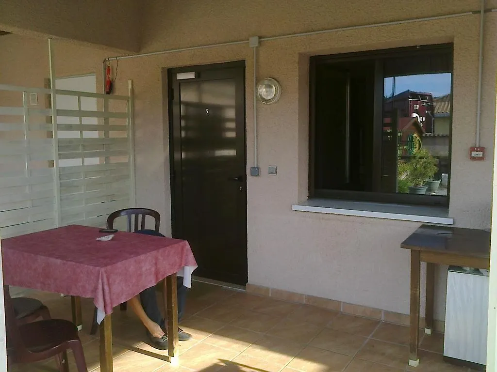 Auberge De L'Europe Saint-Quentin-Fallavier 2*,  Francia